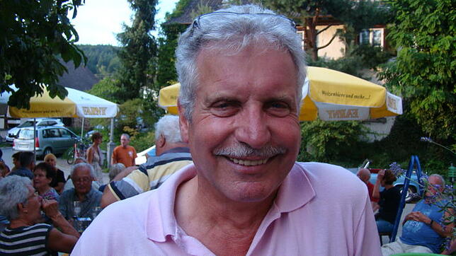 "Mir gefällt die Atmosphäre, das Familiäre und die Wirtin", sagt Peter Maucher aus Sauldorf-Bichtlingen. Beim 50. Musikantentreffen in ...