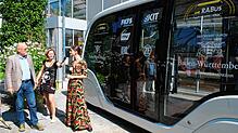 So soll der autonom fahrende Kleinbus als Zubringer zu den Hauptachsen des ÖPNV aussehen. 2022 soll er erstmal in Mannheim, 2023 in ...