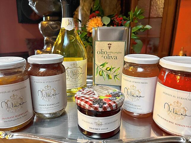 Fürstliches aus der Toscana: Massimiliana Fürstin zu Fürstenberg steht gerne selbst in der Küche, um das Obst aus ihrem Garten zu ...