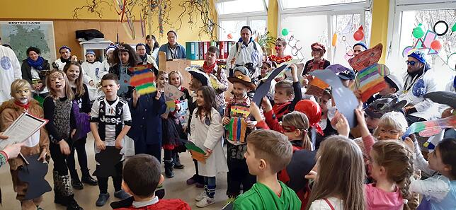 Endlich schulfrei: Befreiung an der Grundschule Baltersweil.