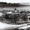 1962: Im Sommer 1962 wurde der zweite Bauabschnitt des Dual-Gebäudes fertiggestellt, so dass die neue Werkshalle bezogen werden konnte. ...