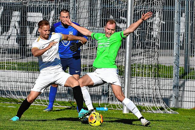 Bild 2: SG Mettingen/Krenkingen müht sich zu 2:0-Sieg bei Schlusslicht BFC Friedlingen &ndash; wir haben Bilder!