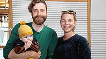 Mario und Claudia Horstmann-Schneider und Sohn Levy haben in der Gemeinde Wald eine neue Heimat gefunden. Sie waren im September 2020 ...