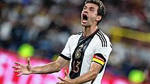 Ein Bild, das der Vergangenheit angehört: Thomas Müller wird nicht mehr im Trikot der deutschen Fußball-Nationalmannschaft auflaufen.