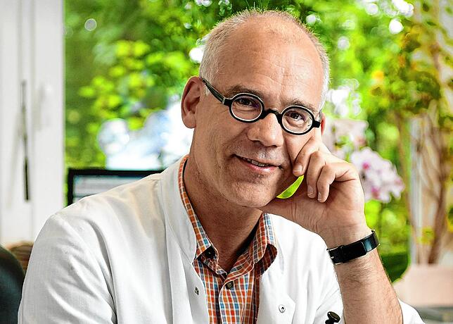 Professor Christoph Heesen ist Ärztlicher Leiter der Hamburger MS-Ambulanz und -Tagesklinik am Universitätsklinikum Hamburg-Eppendorf ...