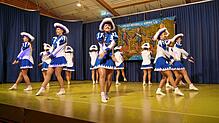 Die Bibernixen begeistern beim Bunten Abend der Biberjohli in der Biberhalle in Watterdingen mit ihrem Gardetanz. Bilder: Elisabeth Stauder