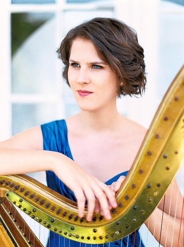 Hochkarätige Solisten treten beim Konzertabend des Barockensembles der Wiener Symphoniker in Triberg auf, darunter Elisabeth Plank (Harfe).