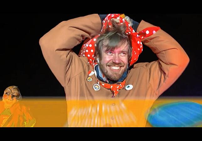 Daniel Frech Posthornwirt aus Ühlingen im Häs des Rombachwiibli war eine große Überraschung sogar für seinen Bruder Wolfgang im ...