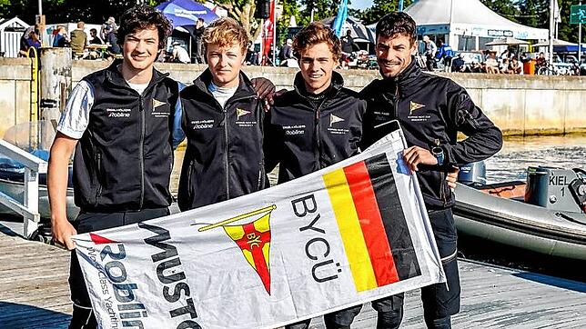 Das Segel-Jugendteam des Bodensee-Yacht-Clubs (BYCÜ) wurde Erster in der Deutschen Junioren Segel-Bundesliga unter 27 Teilnehmern. Das ...