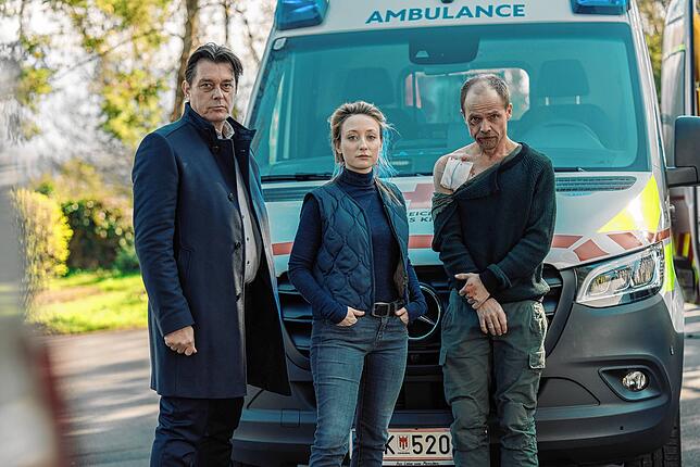 Micha Oberländer (Matthias Koeberlin, rechts), Luisa Hoffmann (Alina Fritsch) und Thomas Komlatschek (Hary Prinz, lins) spielen zusammen ...
