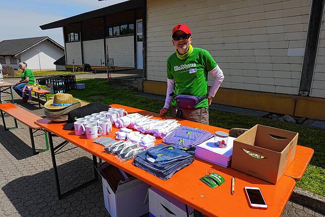 Bild 26: 180 Teilnehmer beim 42-Kilometer-Wandermarathon: Das sind die Bilder