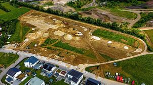 Sobald das Neubaugebiet Arenberg (Foto) im Brigachtaler Ortsteil Klengen Anfang 2026 fertig erschlossen sein wird, sollen dort bei der ...