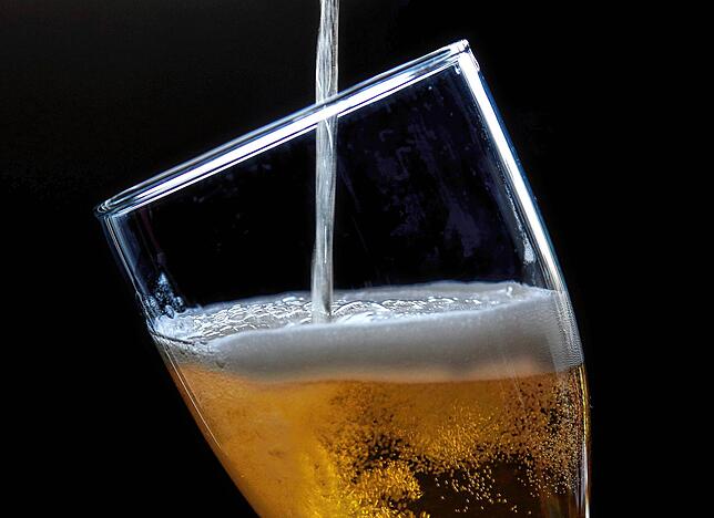 Der SÜDKURIER hat in diesem Jahr den Biercheck in der Innenstadt gewagt. So teuer ist das Bier in Singen.