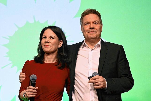 Robert Habeck (Bündnis 90/Die Grünen), Bundesminister für Wirtschaft und Klimaschutz und Kanzlerkandidat, und Annalena Baerbock (Bündnis ...