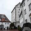Trübe Aussichten herrschen derzeit für Bischofschloss, weder im Bündel noch in Teilen &ndash; die historischen Gebäude getrennt von der ...