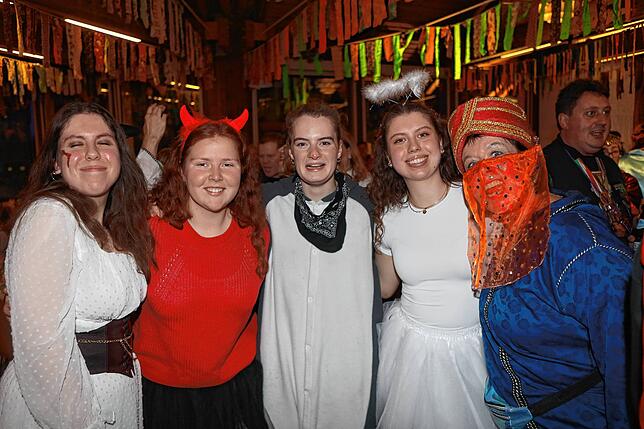 Bild 21: Partystimmung beim Seegeisterball &ndash; Teil 3