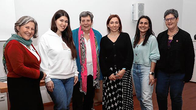 Sechs Frauen für bessere Integration: Im Bild (von links) Beata Zelezik-Rebmann (Landratsamt), Mariia Muradkhanian (aus der Ukraine ...