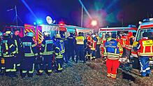Insgesamt 500 Einsatzkräfte und Spontanhelfer suchen nach dem vermissten Kleinkind. Es wird unversehrt gefunden. Foto: Charlotte Reinhards