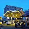 (Symbolbild) Zu einer handfesten Auseinandersetzung kommt es in der Nacht auf Sonntag, 21. Juli, bei der Eni-Tankstelle an der ...