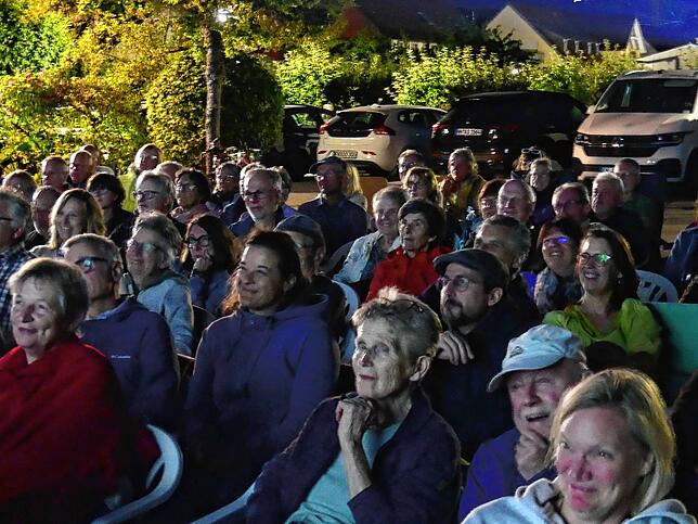 Bild 3: Musik und Kino beim Open Air in Bermatingen