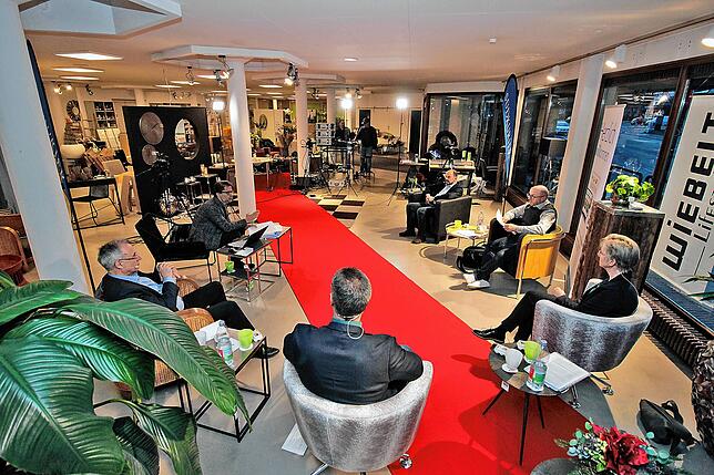Bild 5: Bürgermeister, Schulleiterin, Mikrobiologe, Hausarzt, Kreishandwerksmeister &ndash; so lief die Livediskussion des SÜDKURIER in Villingen zur Coronakrise