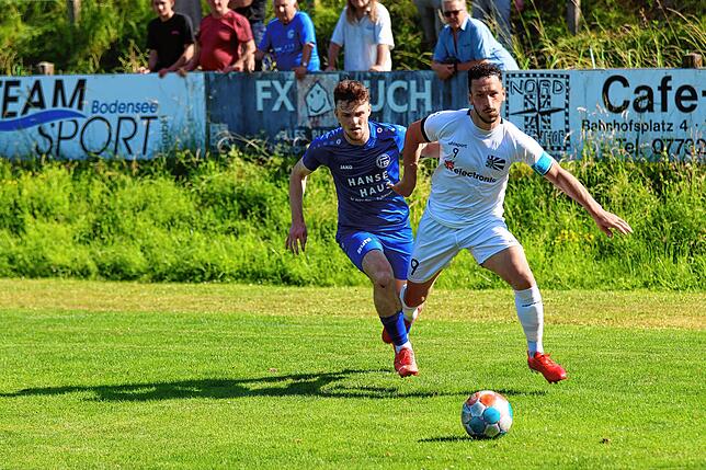 Bild 2: Enttäuschte Radolfzeller, jubelnde Villinger: Die besten Bilder vom Showdown in der Verbandsliga