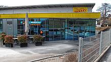 Die Netto-Filiale in Aach wurde im Juni vergangenen Jahres überfallen. Das Opfer, eine Auszubildende, ist traumatisiert und leidet immer ...