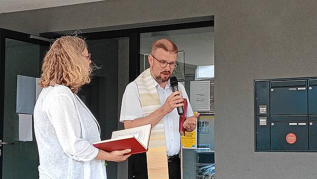 Bild 29: Bilder vom Einweihungsfest soziales Projekt Pfarrwiese