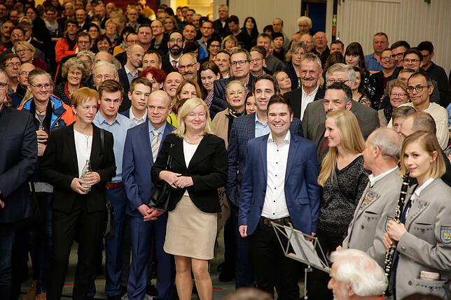 Bild 35: Bilder von der Hilzinger Bürgermeisterwahl in der Hegauhalle