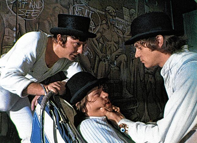 In Kubricks „Clockwork Orange“ wird ausgerechnet Beethovens die Menschheit umarmende 9. Sinfonie zum Soundtrack für die ...
