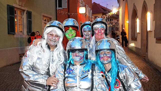Bild 12: Ho Narro! In den Konstanzer Gassen wird immer noch Fasnacht gefeiert