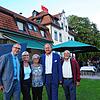 Bei der Eröffnung des Hotels Trompeterschlössle im Tägermoos direkt jenseits der Konstanzer Stadt- und der deutschen Staatsgrenze: Urs ...