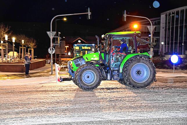 Bild 3: Bauernprotest im Schwarzwald-Baar-Kreis. Landwirt schon vor 6 Uhr unterwegs!