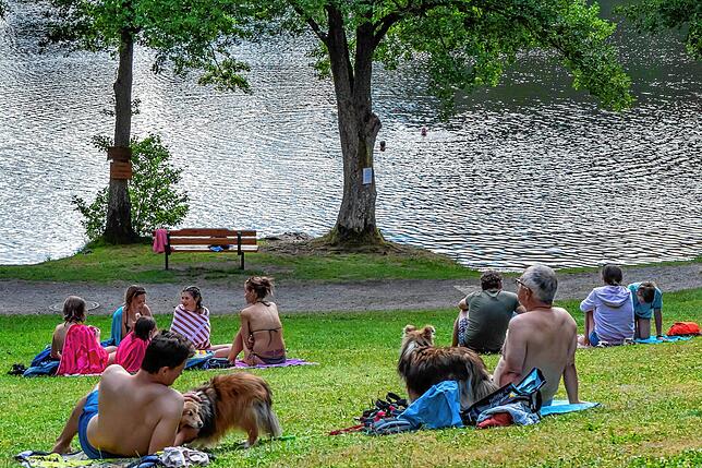 Auf der Liegewiese am Schlüchtsee in Grafenhausen.