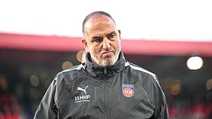 Die Heidenheimer mit Trainer Frank Schmidt lassen die geplante Testpartie in Jenbach ausfallen.