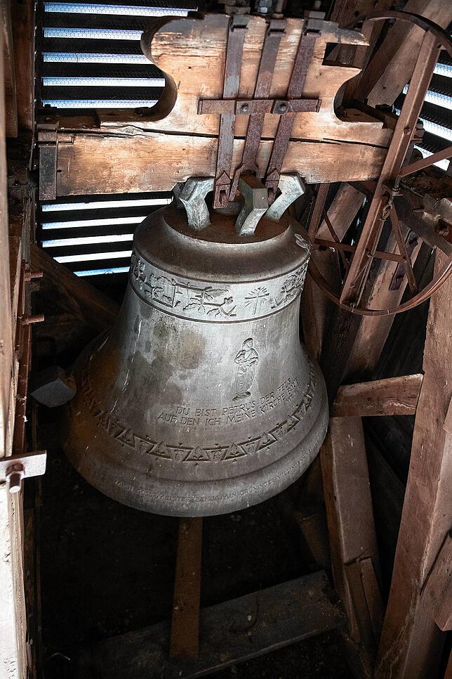 Die Petrusglocke (Bildmotiv: Petrus) wiegt 1500 Kilogramm.