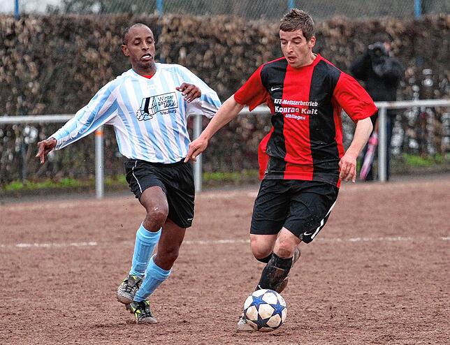 Bild 9: Schnappschüsse aus der Bezirksliga-Saison 2010/2011