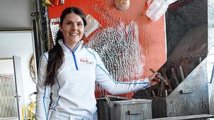 Nina Fluck (25) in Familienbetrieb in Tengen-Watterdingen.