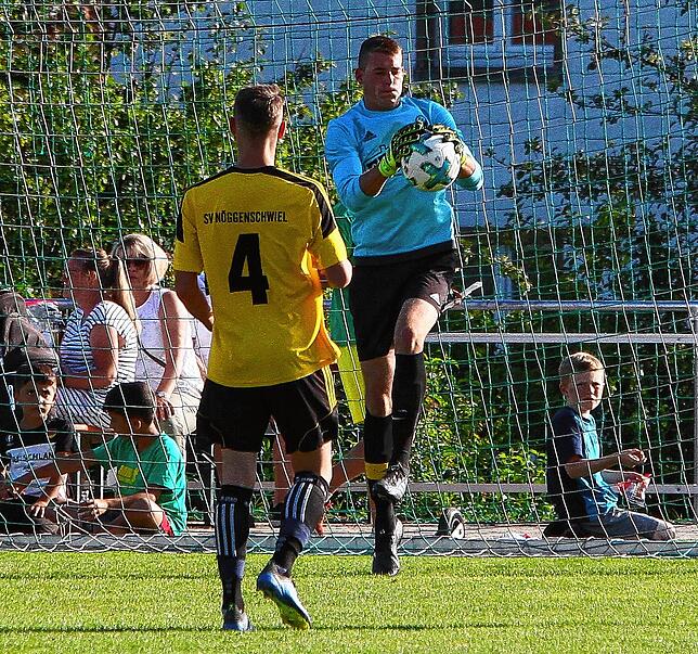 Starker Auftritt: Torwart Sven Karthan (hier ein Archivbild) zeigte mehrfach sein Können, dennoch unterlag er mit dem SV Nöggenschwiel ...