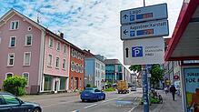 Angezeigt werden 279 freie Parkplätze im Augustiner-Parkhaus. Doch die Zahl stimmt nicht. In Wirklichkeit sind es deutlich weniger freie ...