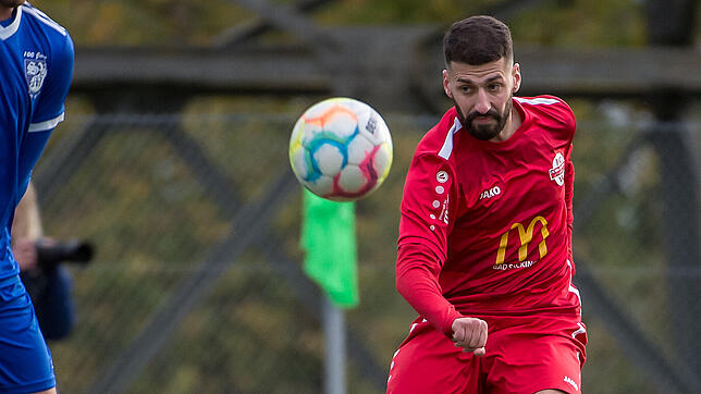 Erfolgreich: Ersin Demircan sorgte mit seinem Treffer zur 3:1-Führung dafür, dass der erste Saisonsieg des FC Wallbach gegen den FV ...