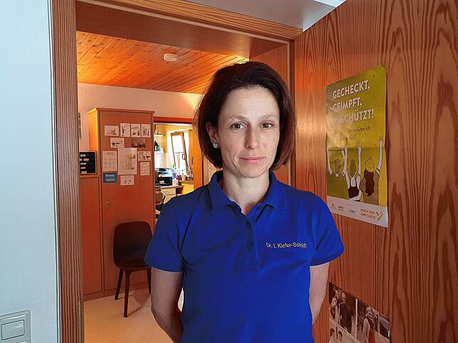 Isabelle Kiefer-Schmidt praktiziert in einer Gemeinschaftspraxis in Mönchweiler als Frauenärztin. Das Fachärzte in der Region fehlen, ...