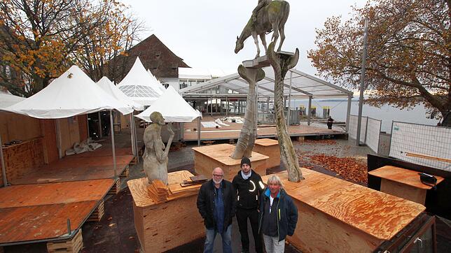 Reinhard A. Weigelt, Robin Schefe und Hardy Wanke (von links) freuen sich auf &bdquo;ÜB on Ice&ldquo;: Am Freitag, 15. November wird die ...