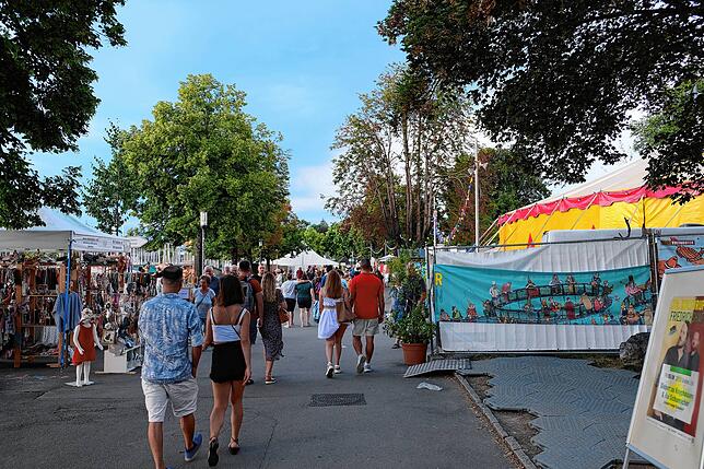 Das Kulturufer findet dieses Jahr zwischen dem 26. Juli und 6. August statt. Im großen Zelt treten dieses Jahr unter anderem die ...