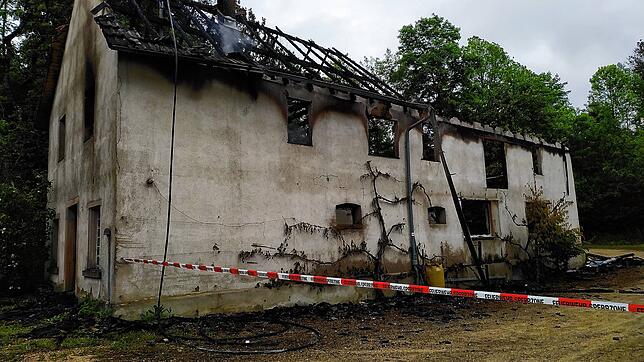 Das unbewohnte Gebäude am Tag nach dem Brand