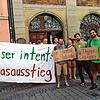 Gegen die Beteiligung der Thüga wenden sich Vertreter von Fridays for Future, des Naturschutzbundes (Nabu) und des Bundes für Umwelt und ...