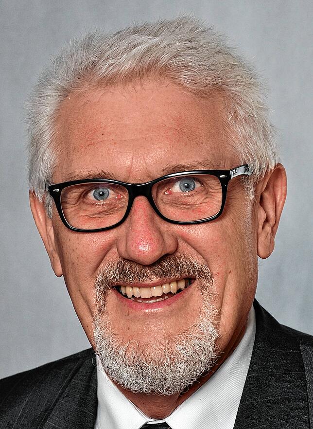 Als Selbstständiger ist Ulrich Moser für seine Video-Konferenzen auf ein schnelles Internet angewiesen. In Randegg ist das nicht immer ...