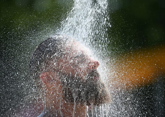 Unter warmem Wasser zu duschen, ist ein Genuss. Dazu braucht man aber nicht unbedingt eine Gasheizung. Auch Solarduschen erfüllen diesen ...