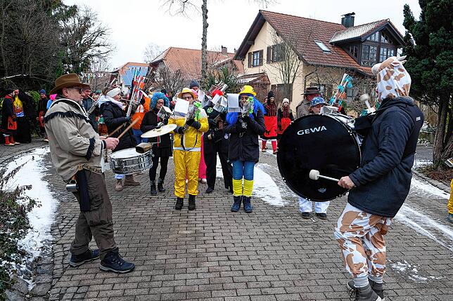 Bild 4: Bilder vom Zunftmeisterempfang und vom Narrenbaumstellen in Kippenhausen