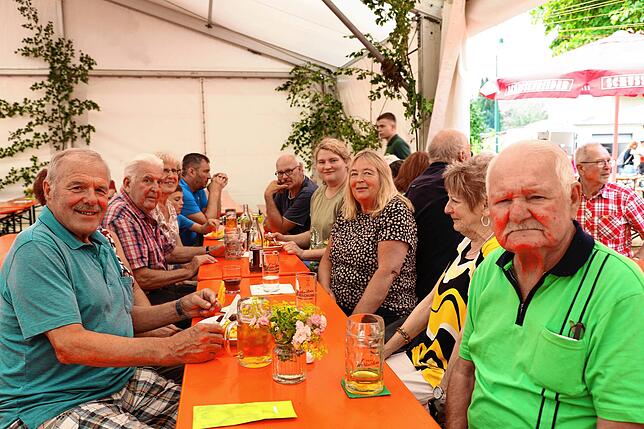 Bild 22: Das Dorffest in Aach-Linz lockt viele Besucher